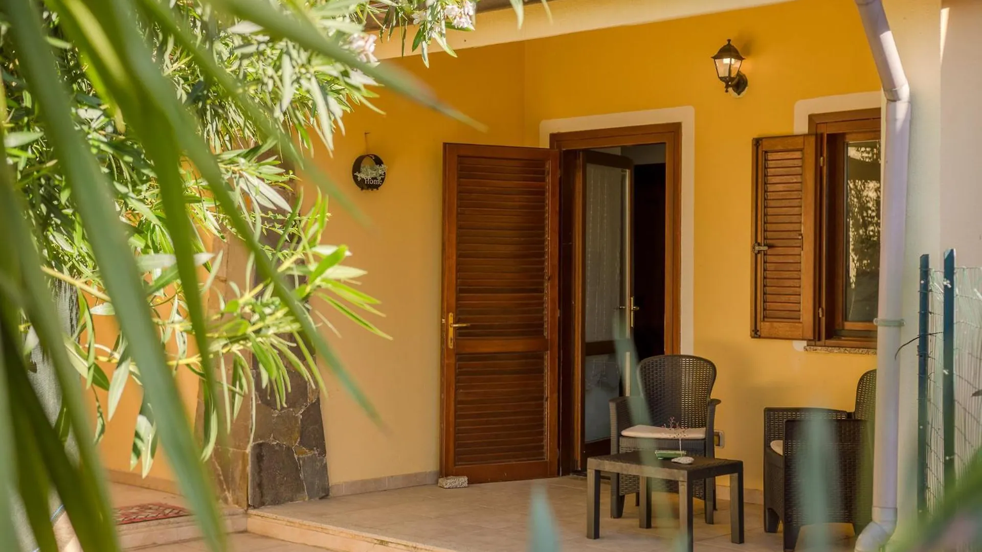 Emerald House San Teodoro, Private Parking Villa San Teodoro  0*, San Teodoro (Sardinia) Italy
