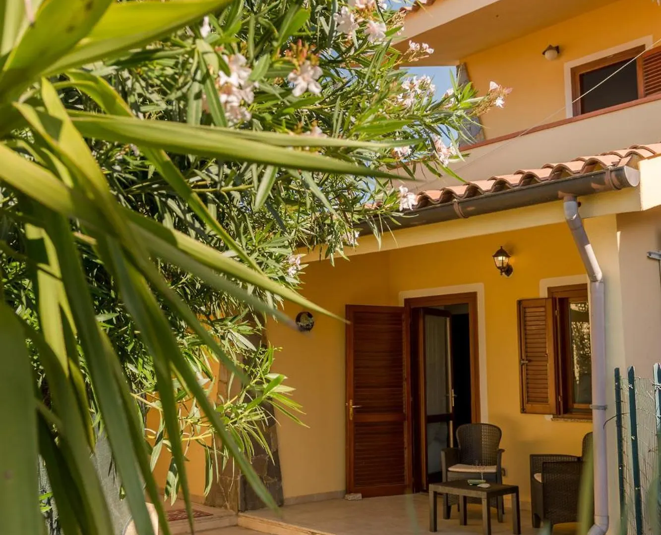 Emerald House San Teodoro, Private Parking Villa San Teodoro